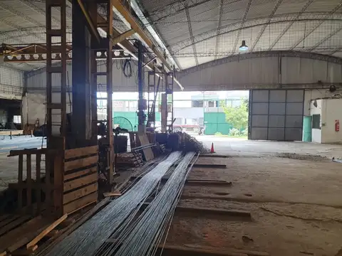 DEPÓSITO 1400 m2 QUILMES
