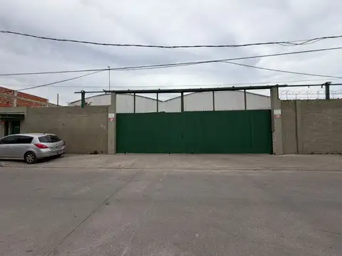 DEPÓSITO 1400 m2 QUILMES
