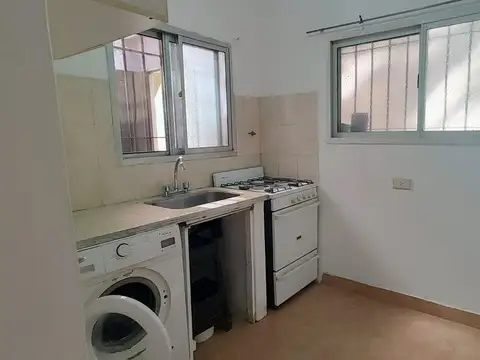 Venta PH 3 ambientes con patio en Gerli 