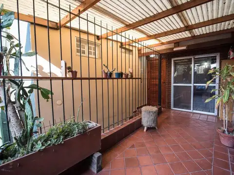 CASA+LOCALES EN PABLO NOGUES APTA CRÉDITO