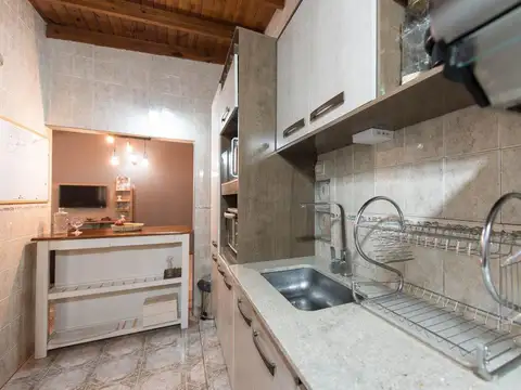 Casa 4 ambientes con 1 baño