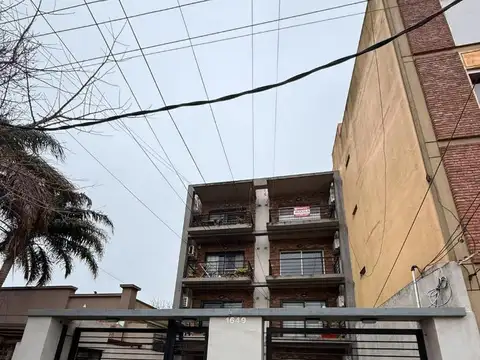 Departamento de 2 ambientes con cochera en Quilmes oeste