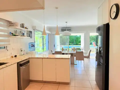 Casa en Venta al Oeste
