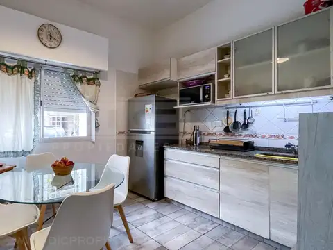 Depto Tipo Casa en Venta 60 años