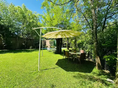 Casa en Venta con 7 cocheras