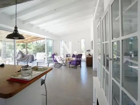 Casa 3 ambientes con 2 baños