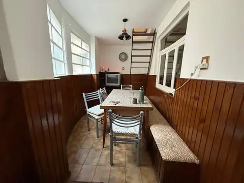 Depto Tipo Casa en Venta 50 años
