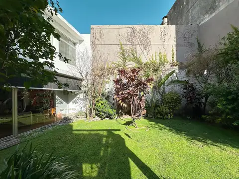 Casa 11 ambientes con 8 baños