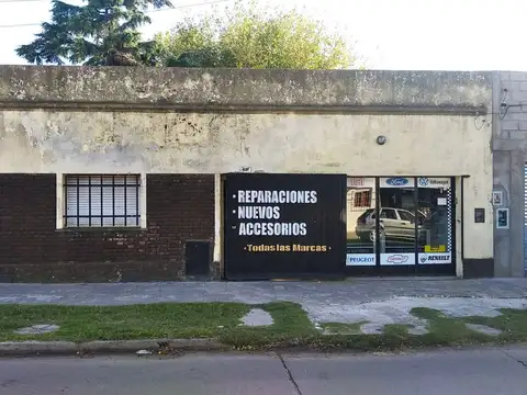 Casa - Venta - Argentina, Tres de Febrero - CARHUE - (3F) 5141