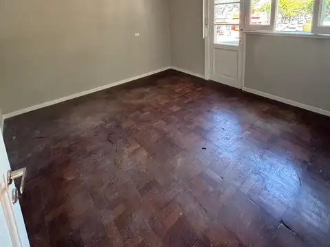 Depto Tipo Casa en Venta 45 años