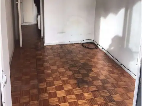 Departamento en Venta en Villa del Parque, USD 180.000