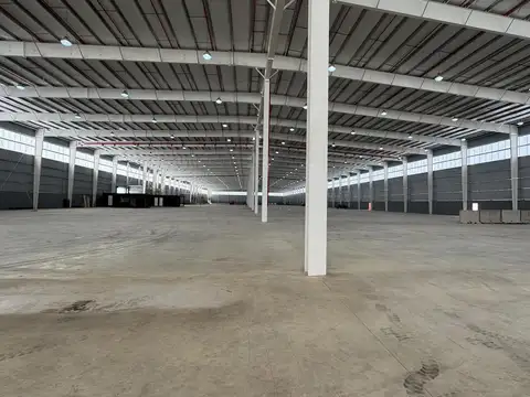Depósito - Alquiler 3000m2 mas Playa - Garin - Triangulo de Malvinas - Escobar