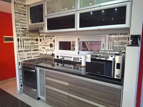 Bonifacini 1700, Piso 3