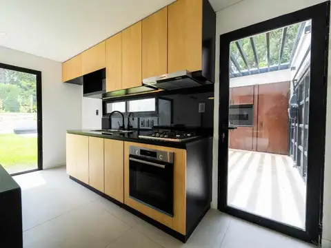 Alquiler Anual  Casa en Punta Ballena 3 dorm