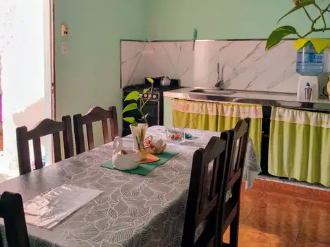 Casa 4 ambientes con 1 baño