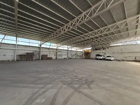 EXCELENTE GALPON EN LAS HERAS, 2 mil mts2 cubierto