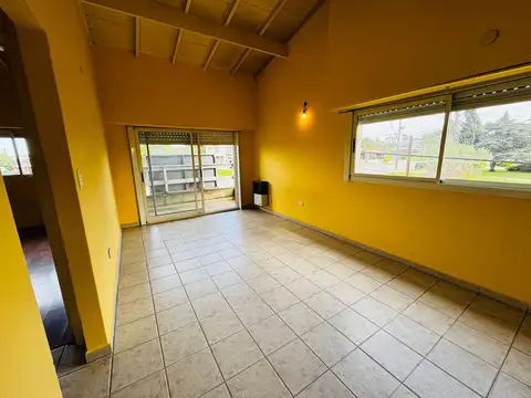 Depto Tipo Casa en Venta de 2 ambientes