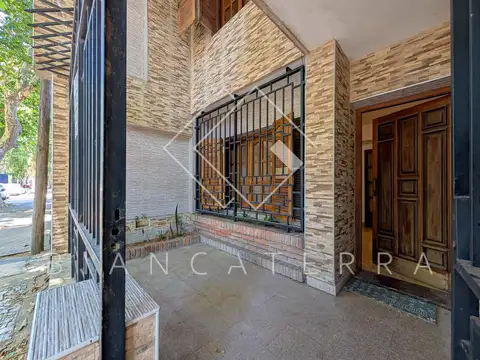 CASA 3 DOMITORIOS CON COCHERA - ZONA SUR