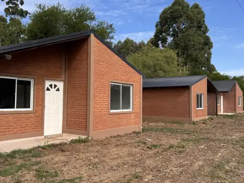 Casa 3 ambientes con 1 baño