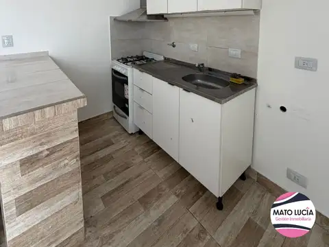 Depto Tipo Casa en Alquiler de 2 dormitorios