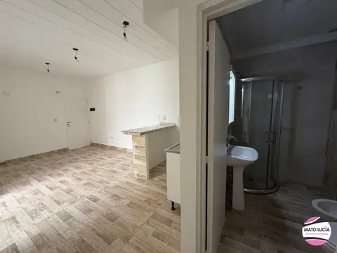 Depto Tipo Casa en Alquiler de 3 ambientes