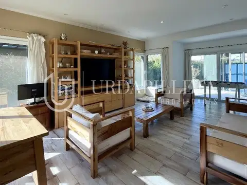 Casa 7 ambientes con 3 baños