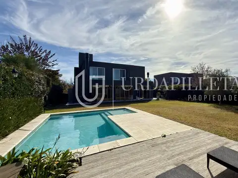 Casa en venta con cuatro dormitorios en suite - Las Liebres
