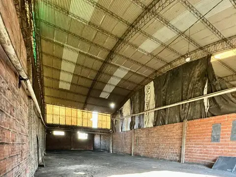 GALPON EN VENTA - BARADERO (A 50mts. DEL ACCESO)