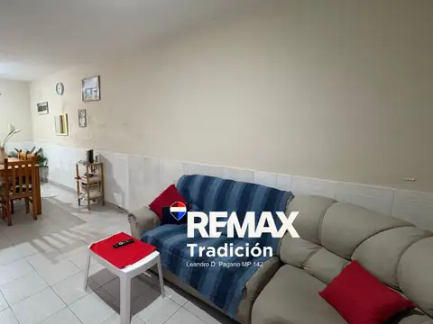 Casa 5 ambientes con 1 baño