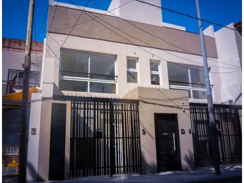 PH 2 AMB.  59m² C/PATIO Y PARQUE - VILLA DEVOTO 