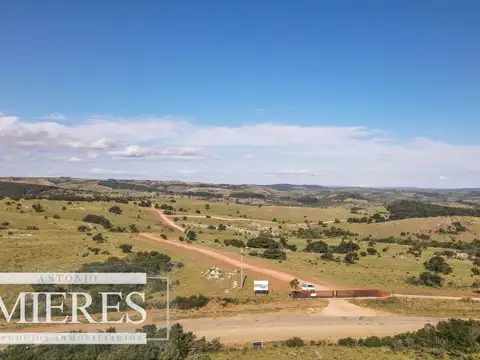 Chacras de 5 ha en fraccionamiento Sierras del Edén ruta 12