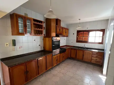 Casa en Alquiler de 3 dormitorios