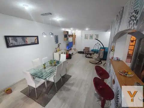 Depto Tipo Casa en Venta de 4 ambientes