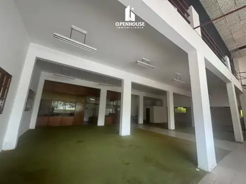 OPENHOUSE ofrece a la venta importante propiedad industrial con excelente distribución y gran potenc
