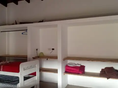 Casa 10 ambientes con 5 baños