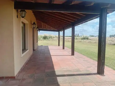 Casa en Venta con 6 cocheras
