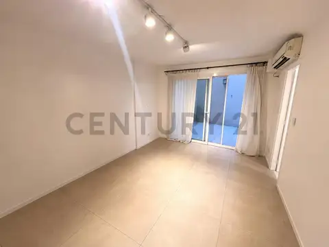 VENTA DEPARTAMENTO 3 AMBIENTES CON ESCRITORIO REFACCIONADO A NUEVO EN PALERMO CHICO