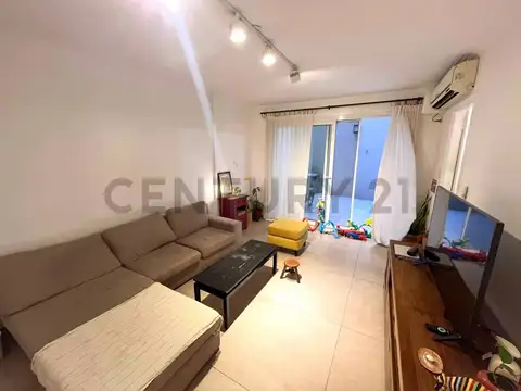 Castex 3300, Piso 1