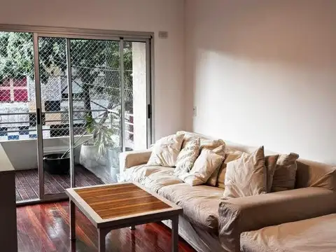 Mariscal Antonio Sucre 870 , Piso 1