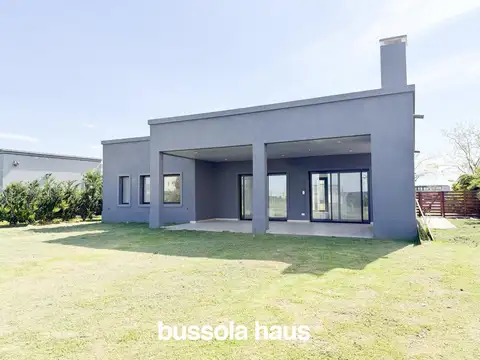 Casa en Venta en El Cantón - Barrio Islas, USD 250.000