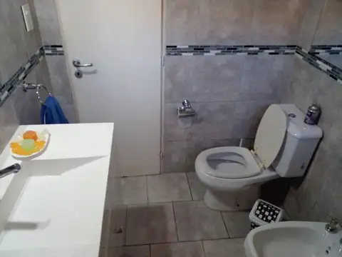 Casa en Alquiler con 1 cochera