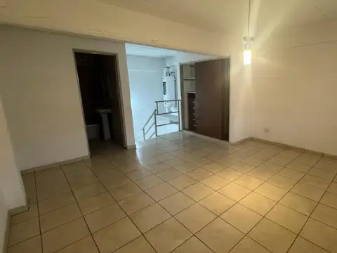 Departamento en Alquiler en Villa de Mayo, $ 420.000