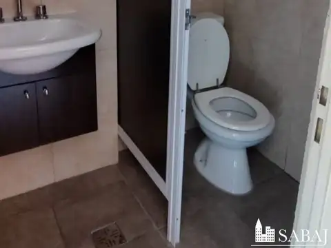 Depto Tipo Casa Monoambiente con 4 baños