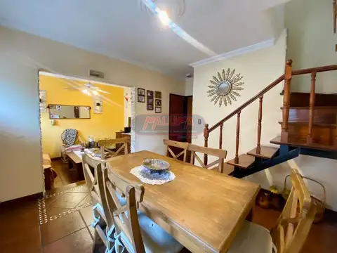 Depto Tipo Casa 4 ambientes con 2 baños