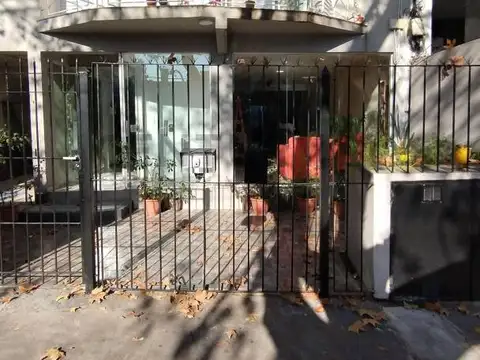 Venta Local Banfield Lomas De Zamora A Estrenar 128 m2 A Metros de Av. H. Yrigoyen