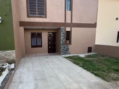 DUPLEX EN VENTA EN COMPLEJO CERRADO LOS PLATANOS