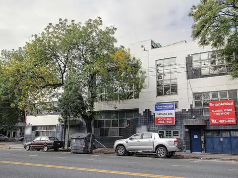 Excelente Edificio - 1500 m2 - Barracas - 10 cocheras