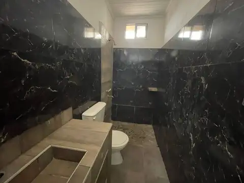 Depto Tipo Casa 5 ambientes con 4 baños