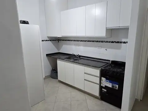 ALQUILER DEPTO. 3 AMB. P.BAJA C/PATIO Y BAULERA