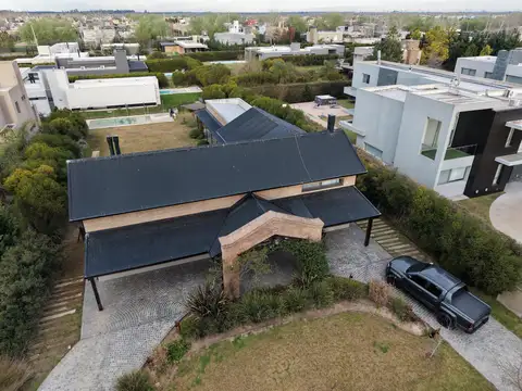 Casa en Alquiler al Oeste